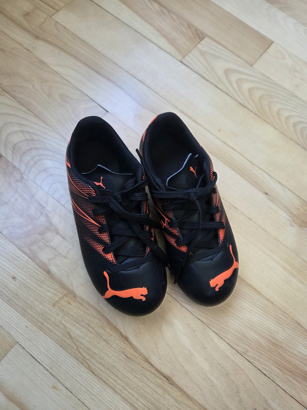 Puma Boys Black & Orange Soccer/ Shoes
